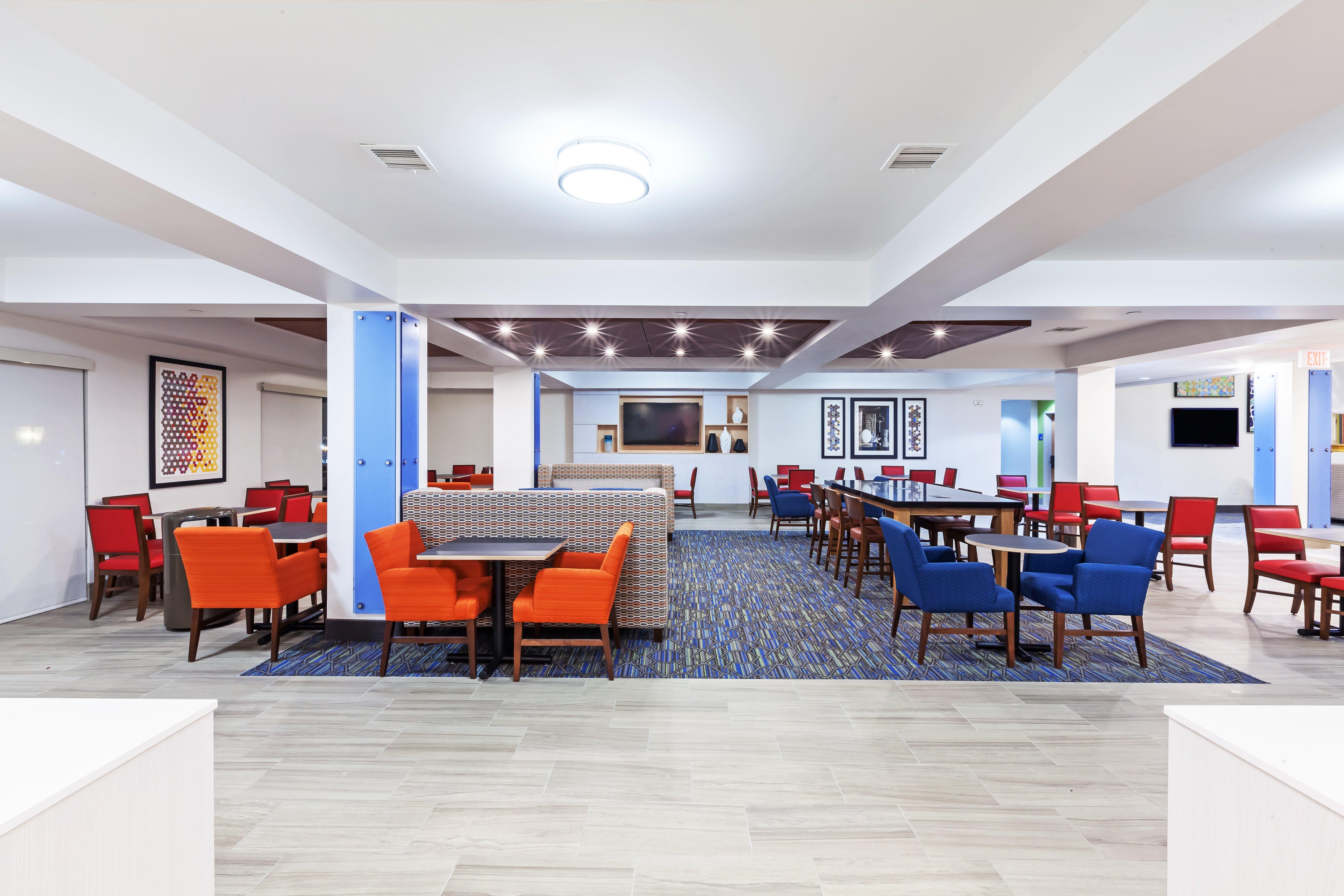 Holiday Inn Express & Suites Tulsa S Broken Arrow Hwy 51 By Ihg Dış mekan fotoğraf