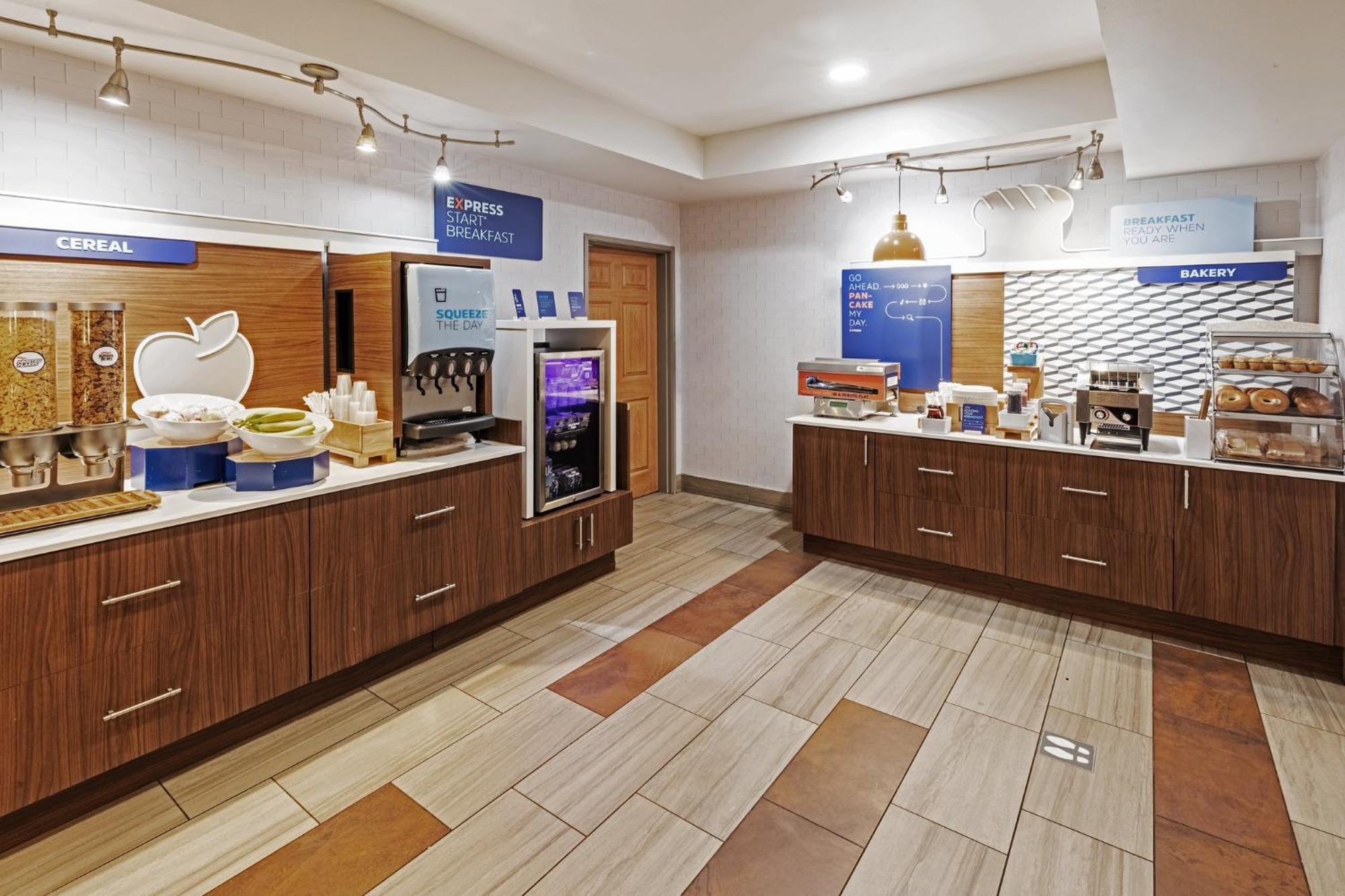 Holiday Inn Express & Suites Tulsa S Broken Arrow Hwy 51 By Ihg Dış mekan fotoğraf