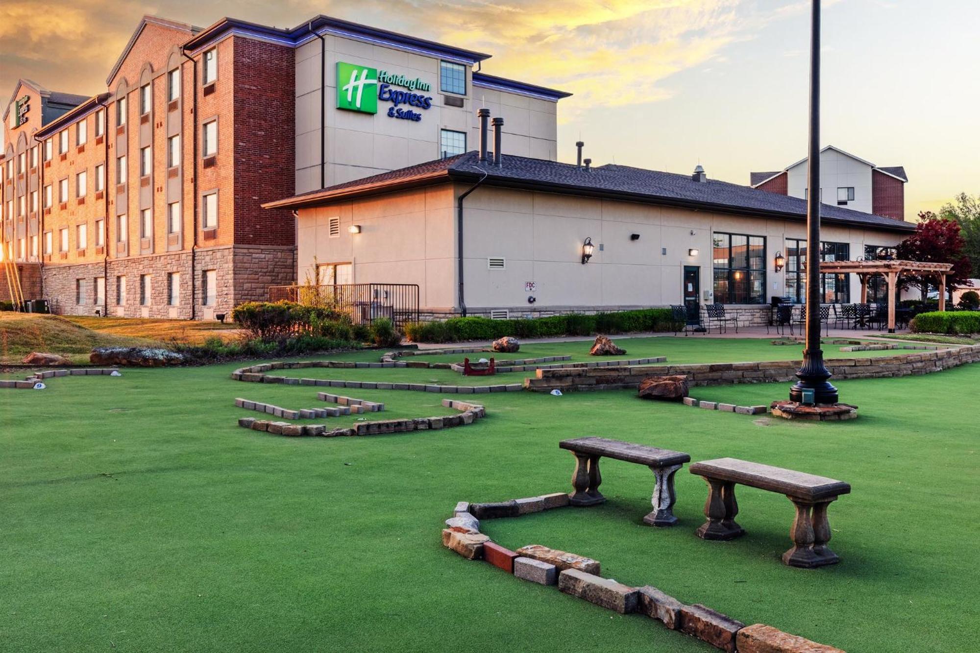Holiday Inn Express & Suites Tulsa S Broken Arrow Hwy 51 By Ihg Dış mekan fotoğraf