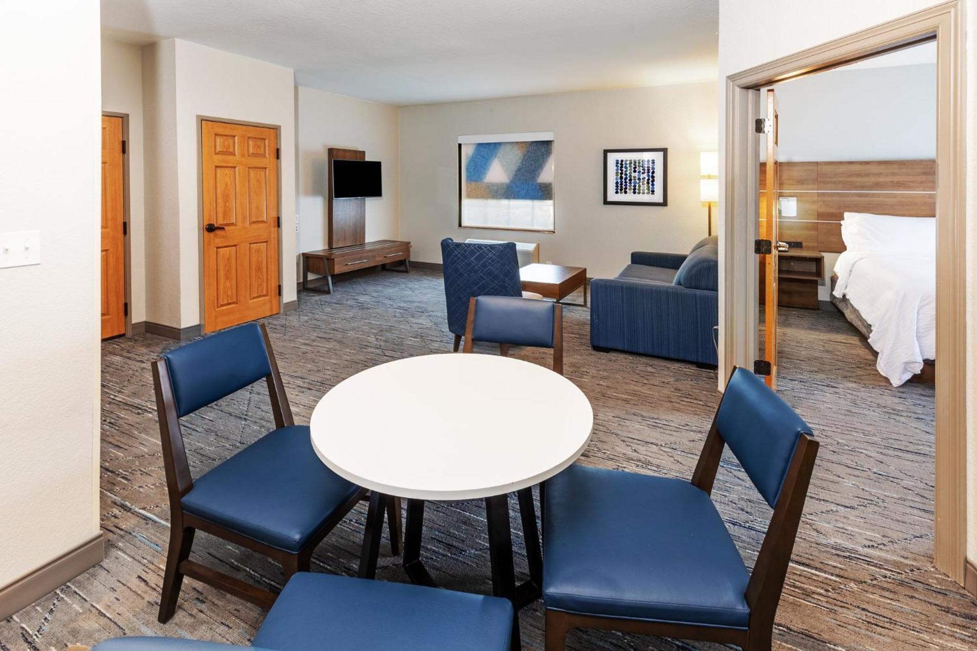Holiday Inn Express & Suites Tulsa S Broken Arrow Hwy 51 By Ihg Dış mekan fotoğraf
